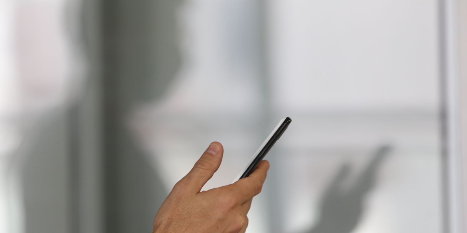 Polícia do Rio inicia segunda fase de devolução de celulares roubados