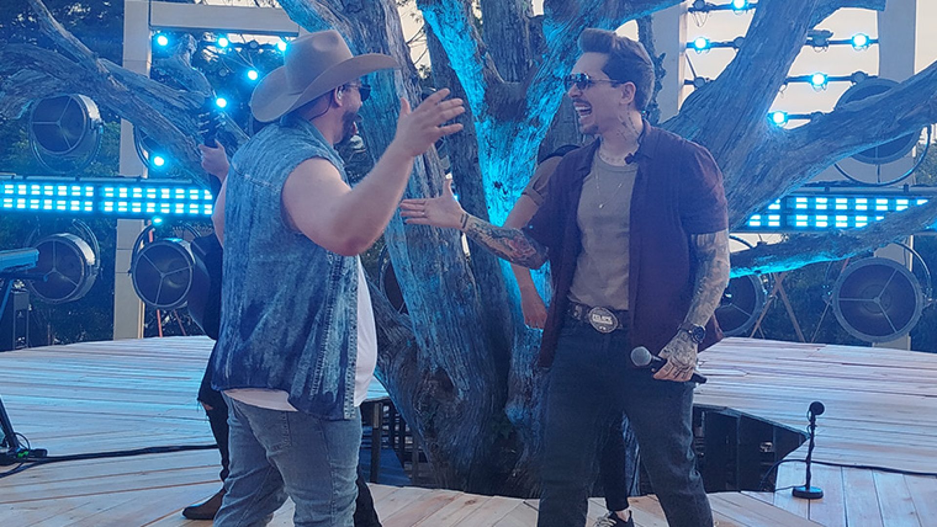 felipeerodrigo-gravacaododvdvelhoshabitos-fotoclaudelopes70-mavicaassessoria